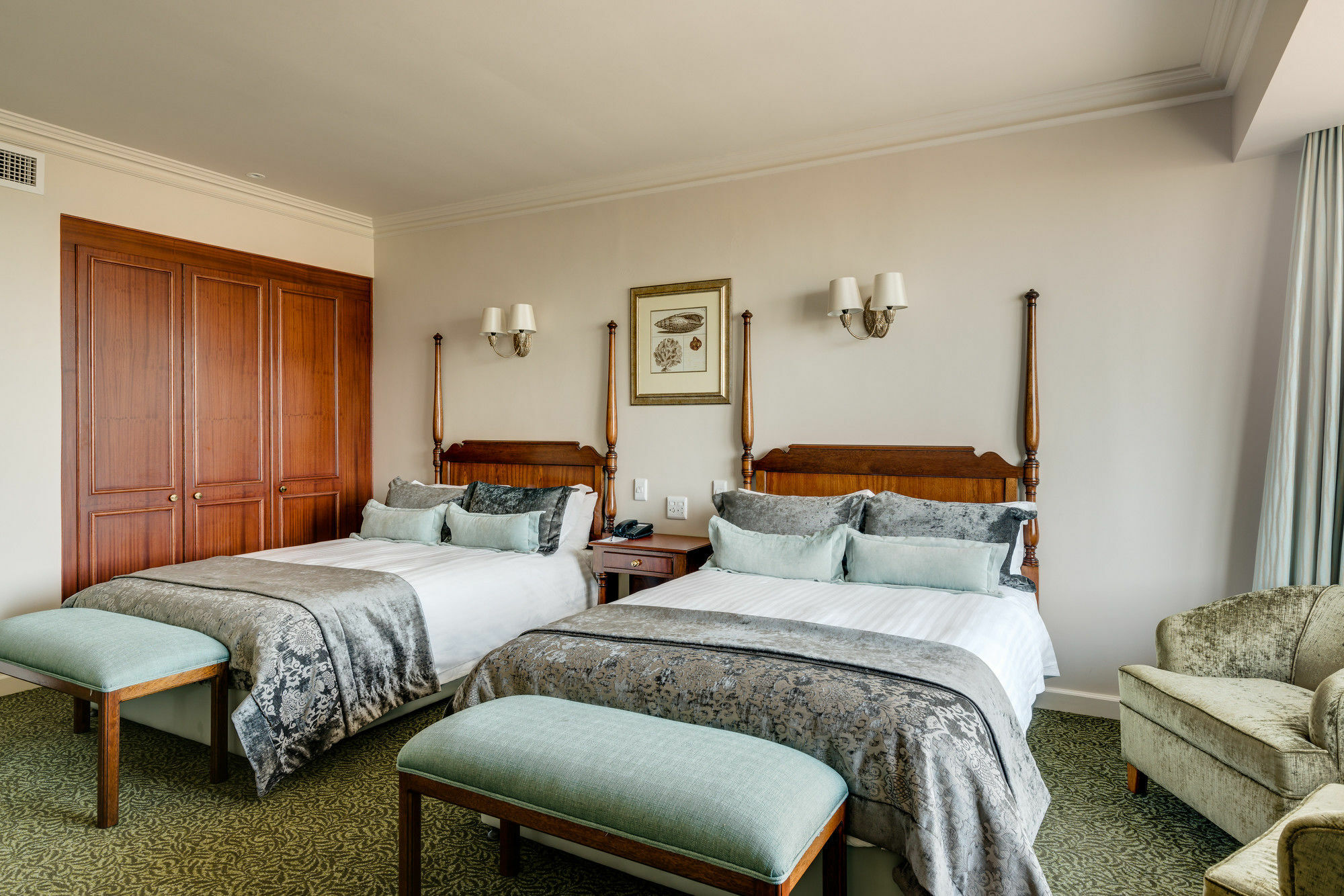 Hotel The Edward